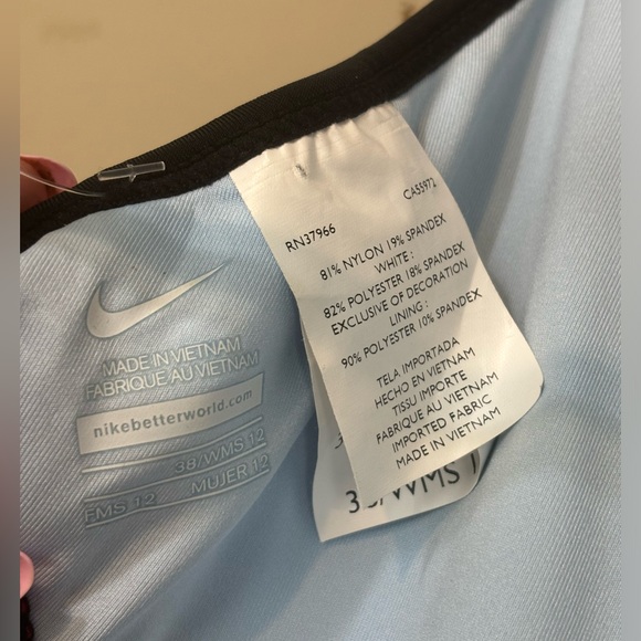 NIKE NWT Chlorine-Resistant Black One-Piece Bathing Suit - Picture 9 of 13